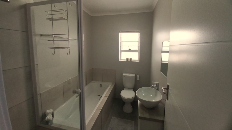 2 Bedroom Property for Sale in Britannia Reef Estate Western Cape